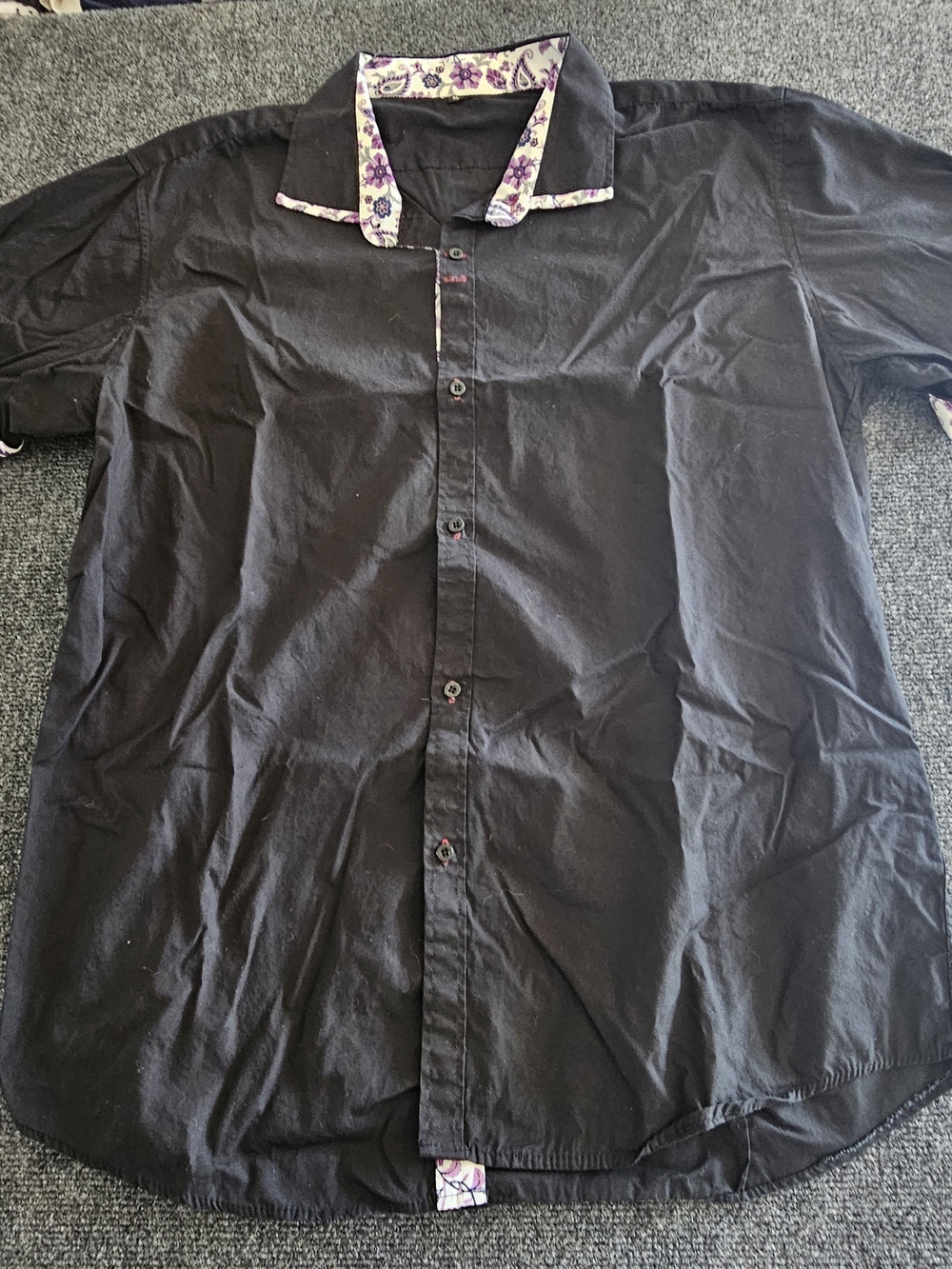 Source Unknown Black Button-Down Shirt with Purple Floral Trim